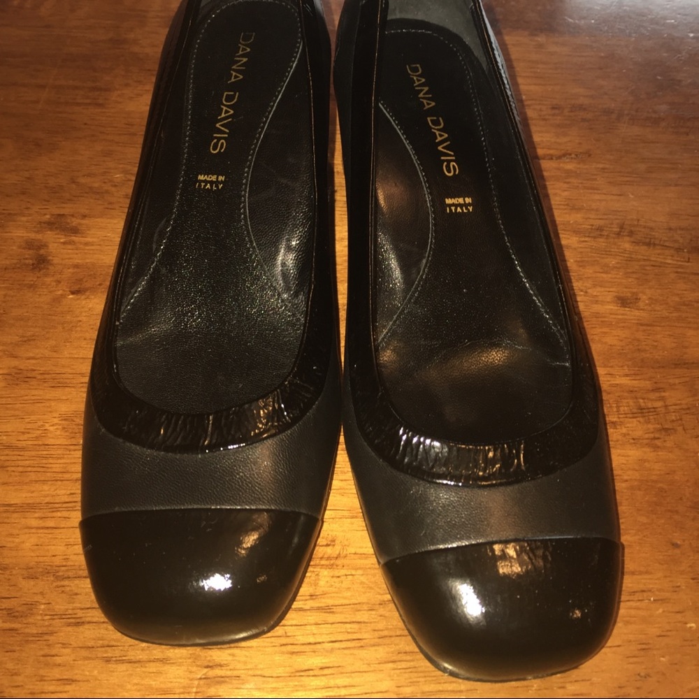 Dana Davis pumps